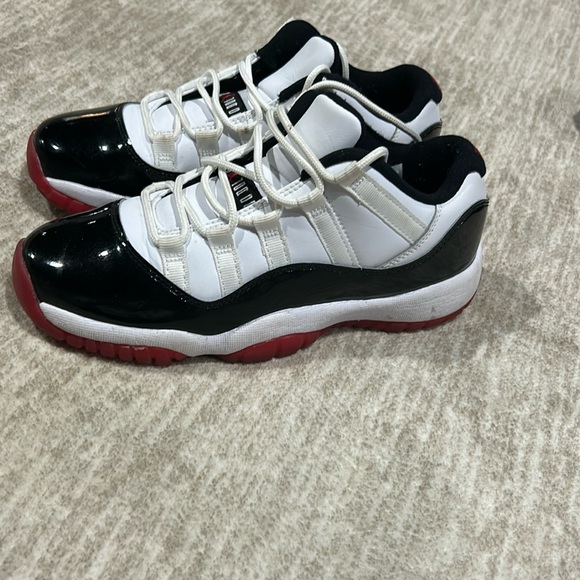 Euc air jordan 11 retro concord bred - Picture 1 of 1